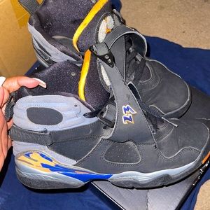 Air Jordan 8 Retro - Size 7 GS